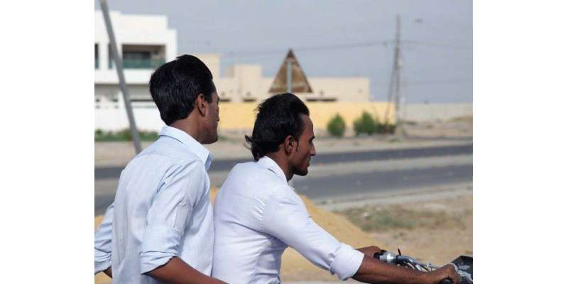کراچی میں 23مارچ تک موٹرسائیکل کی ڈبل سواری پر پابندی عائد، نوٹیفکیشن ..