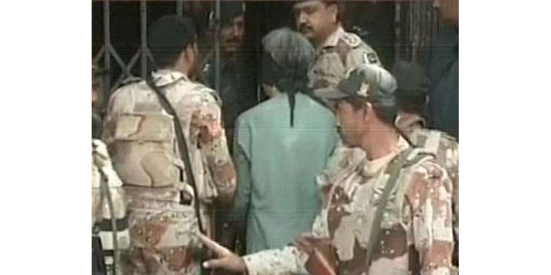 کراچی : انسداد دہشت گردی عدالت میں پیش کیے جانے ایم کیو ایم کے 8 کارکنان ..