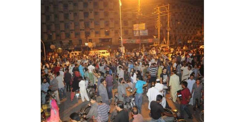 کراچی : عزیز آباد میں پی ٹی آئی کا کیمپ ہٹا دیا گیا، کیمپ ہم نے نہیں ہٹوایا ..