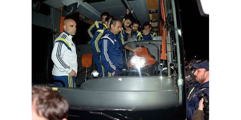 ترکی میں فٹبال ٹیم کی بس پرمسلح افراد کا حملہ، ڈرائیور زخمی،صدر نے ..