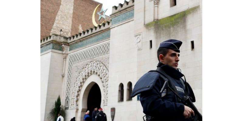 فرانس ، اعلیٰ ترین مسلم رہنماوٴں کا مساجد دگنی کرنے کا مطالبہ