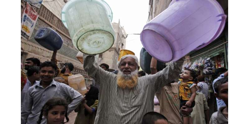 کراچی کے متعدد علاقوں میں پانی کی قلت کا مسئلہ شدت اختیار کرگیا