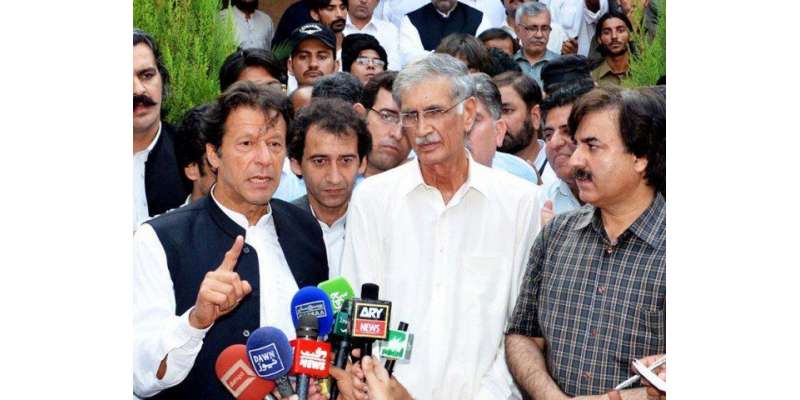 پارلیمنٹ کے باہر دھرنا جلدی ختم کرنے پر عمران خان پرویز خٹک پر برہم