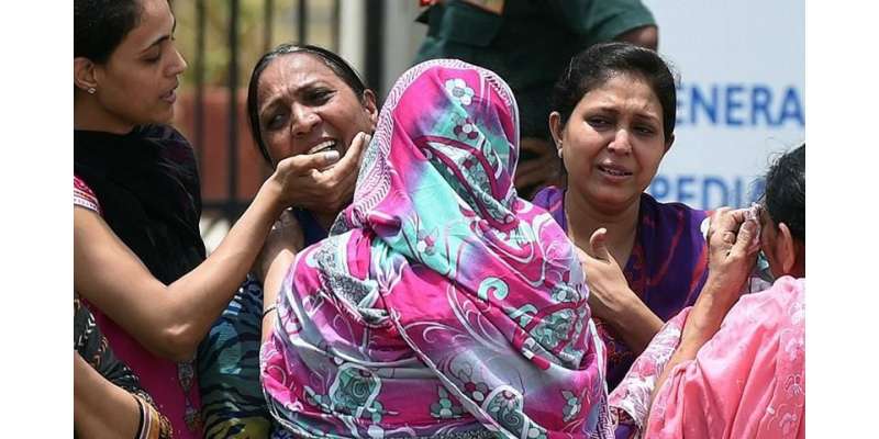 کراچی : سانحہ صفورا گوٹھ میں جاں بحق ہونے والے افراد کی لاشیں ورثا کے ..