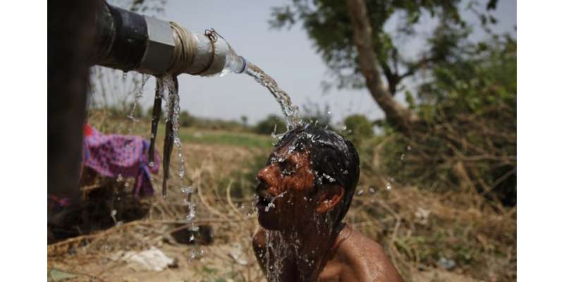 بھارت، گرمی کی شدت سے ہلاک افراد کی تعداد 2200 سے تجاوز کر گئی، شہریوں ..