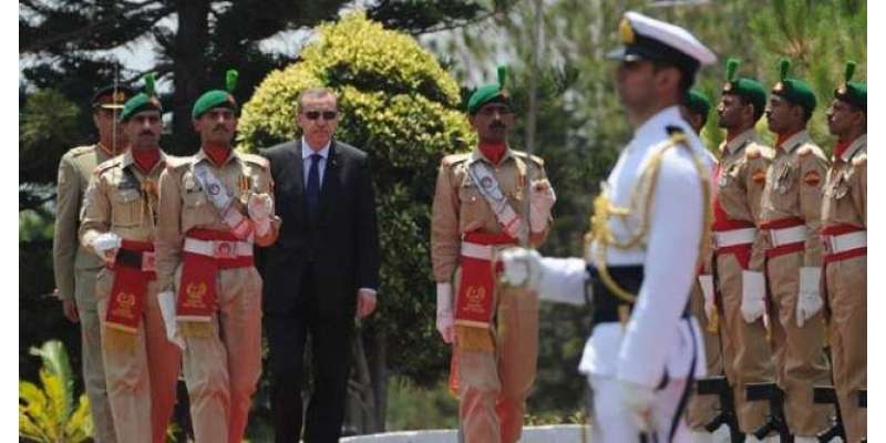 ترکی کے صدر رجب طیب اردگان پاکستان کے دورہ پر اسلام آباد پہنچ گئے