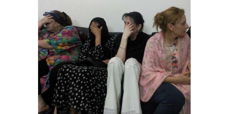 گزشتہ دنوں گرفتار کی گئی تین غیر ملکی خواتین کو پاکستان سے ملک بدر کر ..