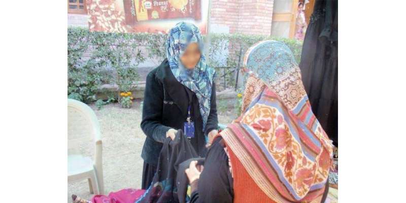 لاہور : حجاب طالبہ کی ترقی میں آڑے آ گیا، طالبہ لاہور ہائی کورٹ پہنچ ..