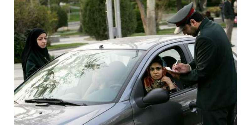 ایران میں مکمل حجاب نہ کرنے والی خواتین ڈرائیورز پر جرمانہ کرنے کا ..