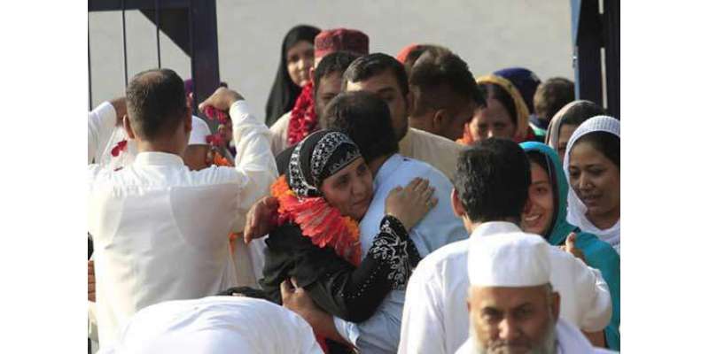 منیٰ بھگدڑ میں بیوی کو زندہ بچانے والا پاکستانی ہیرو ٹیچر