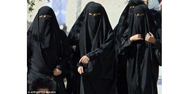 غیر مسلم ریاستوں‌ میں مقیم خواتین خطرہ محسوس ہونے پر اپنا حجاب اتار ..