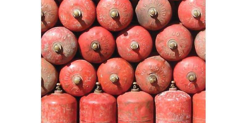 لاہور : پٹرولیم مصنوعات کے بعد ایل پی جی کی قیمت میں بھی 8 روپے فی کلو ..
