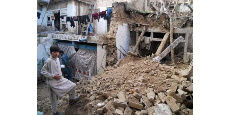 پشاور : خیبر پختونخواہ حکومت نے زلزلہ متاثرین کو سرکاری عمارتوں میں ..