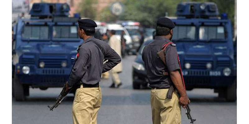 کراچی میں پولیس کی کاروائی،2 دہشتگرد ہلاک ،دھماکہ خیز مواد اور اسلحہ ..