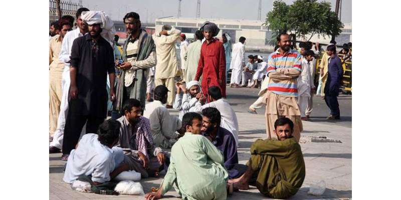 رواں برس مختلف ممالک سے 1 لاکھ پاکستانیوں کو نکالے جانے کا انکشاف