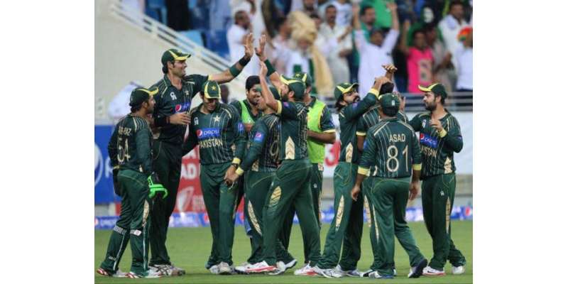 پاکستان کرکٹ ٹیم کے تیس کھلاڑیوں نے سنٹرل کنٹریکٹ پر دستخط کر دیئے