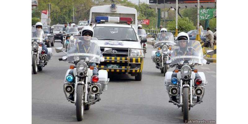 لاہور ٹریفک پولیس نے رواں سال 25 لاکھ شہریوں کے چلان کر کے 75 کروڑ روپے ..