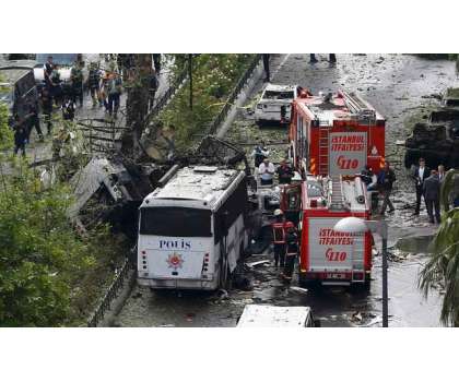 استنبول میں پولیس بس پر بم حملہ7پولیس اہلکاروں سمیت 11افراد ہلاک36زخمی ..