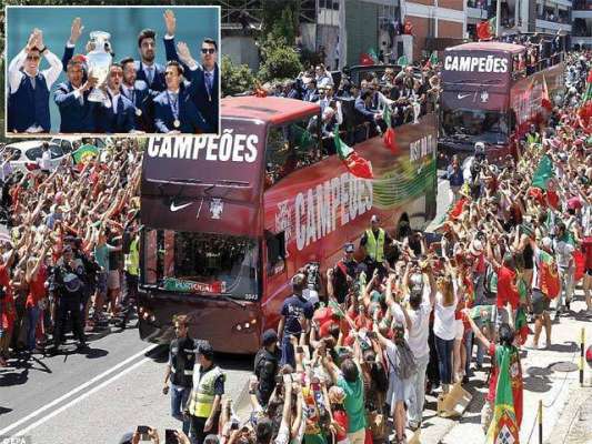 یورو کپ لے کر پرتگال کی فٹبال ٹیم وطن واپس پہنچ گئی:قومی ہیروز کا تاریخی استقبال