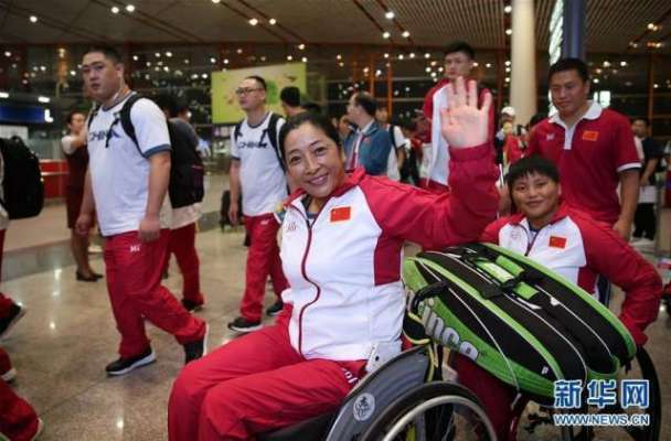 چینی اولمپکس کھلاڑیوں کا دستہ وطن واپس پہنچ گیا ،بیجنگ کے ہوائی اڈے پر پرتپاک استقبال
