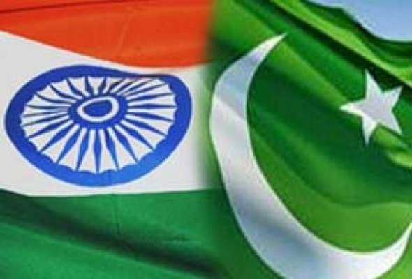 پاکستانی کھلاڑیوں نے بھارتی سر زمین پر سبز ہلالی پرچم بلند کر دیا