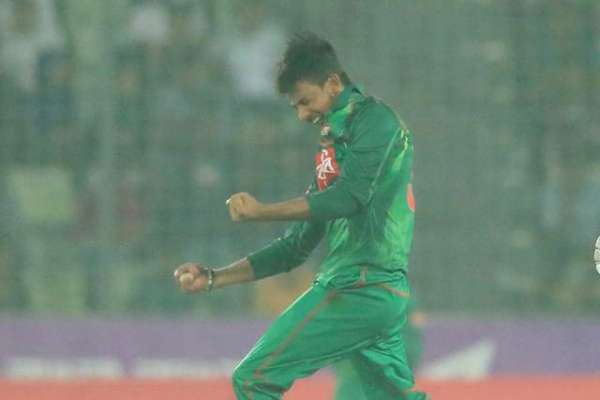 مصدق حسین ڈیبیو میں پہلی ہی گیند پر وکٹ لینے والے پہلے بنگلہ دیشی باؤلر بن گئے