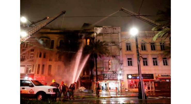 بے گھر شخص نے سردی سے بچنے کے لیے عمارت کو آگ لگا دی
