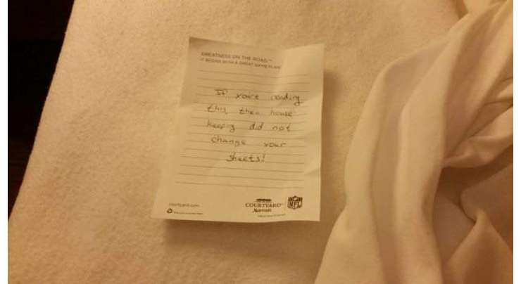 ہوٹل کے بستر پر ایسا ویلکم نوٹ پاکر آپ ضرور ہوٹل والوں کو برا بھلا کہیں گے