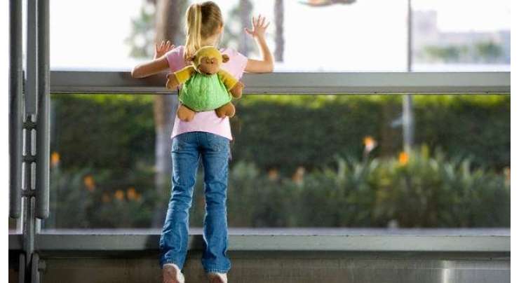 10 سالہ بچی  بغیر  پاسپورٹ اور ٹکٹ کے  جہاز میں دوسرے شہر پہنچ گئی