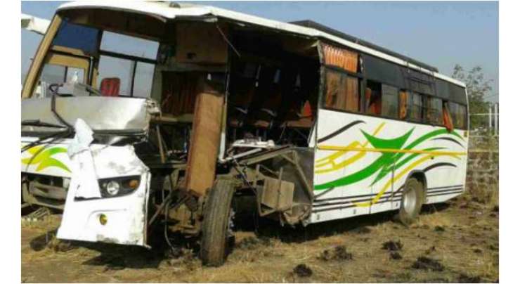 سکھر سے لاہور جانے والی مسا فر بس اور تیز رفتار ٹرک میں تصادم‘ 8 مسافر موقع پر ہی جاں بحق 45 سے زائد زخمی ہوگئے