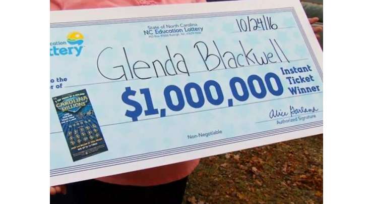 رقم کے ضیاع کو ثابت کرنے کےلیے بیوی نے لاٹری سکریچ کارڈ لیا مگر ایک ملین ڈالر کا انعام نکل آیا