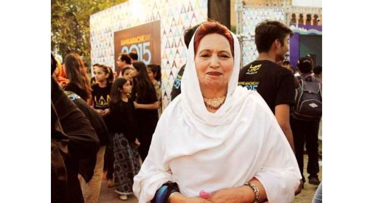 پشاور :معروف گلوکارہ معشوق سلطان کی نماز جنازہ ادا کر دی گئی