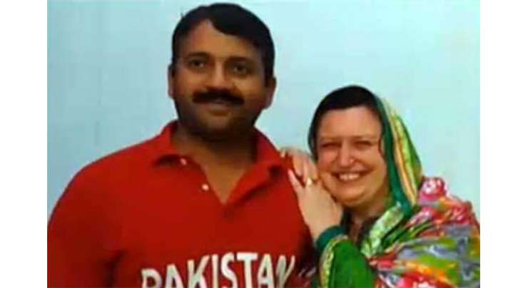 پاکستانی نوجوان کی محبت میں گرفتار 55سالہ فرانسیسی خاتون شادی کرنے خان پور پہنچ گئی