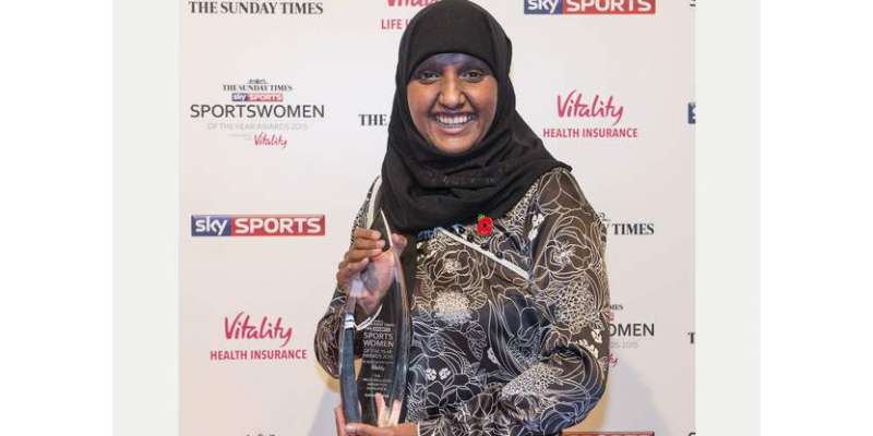 پاکستانی نژاد اینی زیدی نے بہترین برطانوی فٹبال کوچ کا ایوارڈ جیت لیا