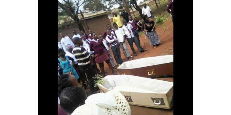 طلباء اور والدین نے سست اساتذہ کو زندہ دفن کرنے کا بندوبست کر لیا