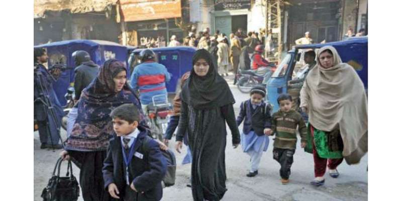 لاہور : فیسوں میں‌اضافے پر پابندی ، پنجاب کے نجی اسکولز نے بطور احتجاج ..