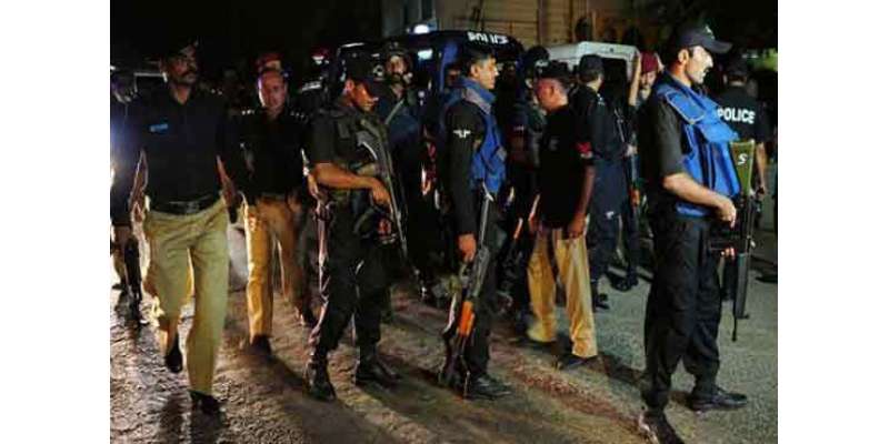 کراچی: مختلف علاقوں میں چھاپہ مار کارروائیوں کے دوران 9 ملزمان کو گرفتار‘فائرنگ ..