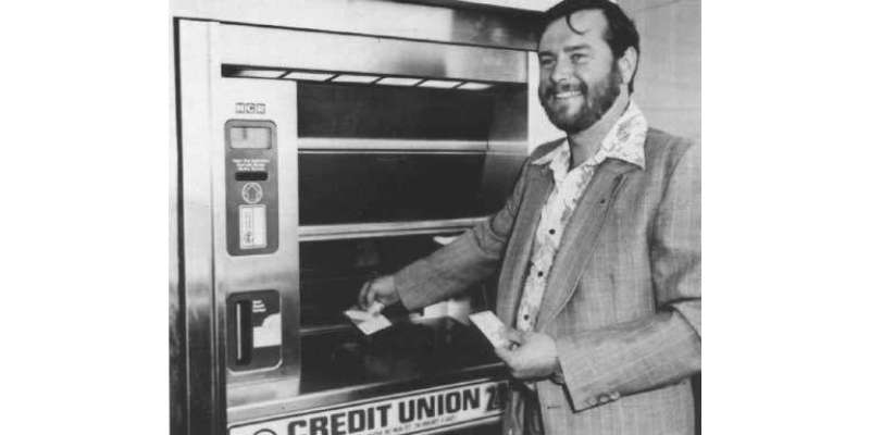 دنیا کی پہلی ATMمشین این فیلڈ لندن میں لگائی گئی