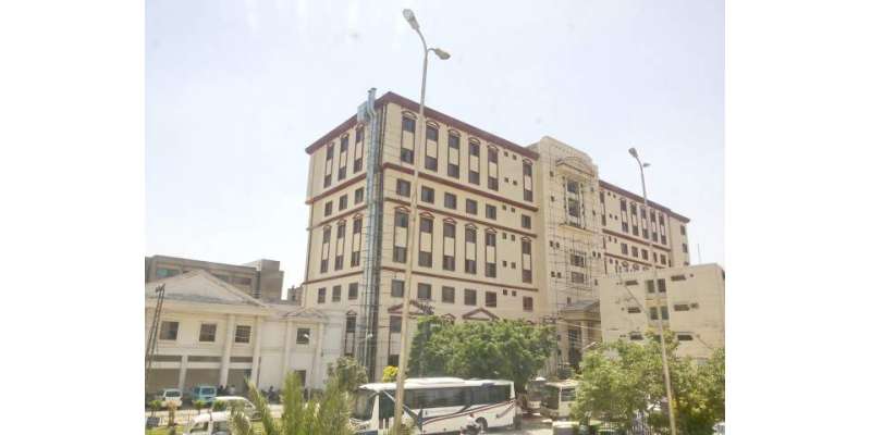 لاہور کے سروسز ہسپتال میں جعلی نیورو سرجن کی موجودگی کا انکشاف