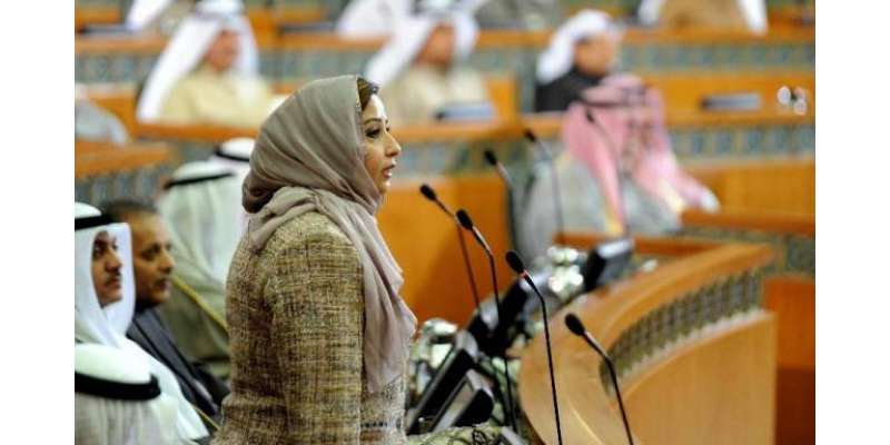 سعودی عرب کی شوریٰ کونسل میں خواتین کو کار چلانے کی اجازت دینے پر ایک ..