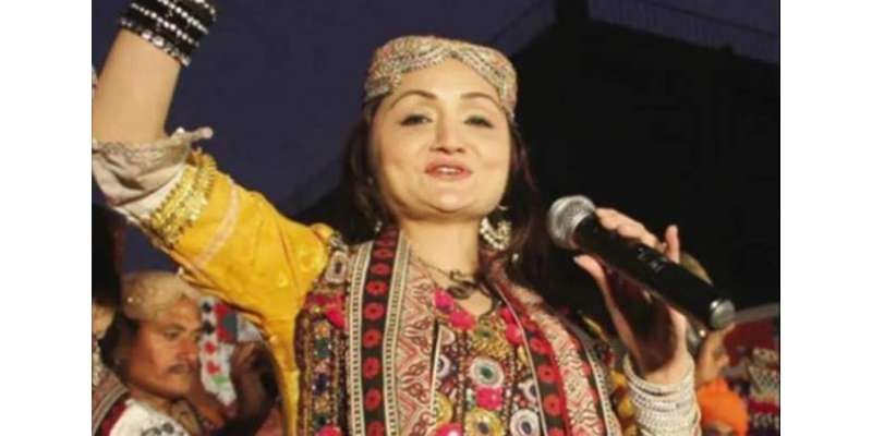 کراچی میں بااثر افراد نے معروف لوک گلوکارہ شازیہ خشک کے گھر پر حملہ ..
