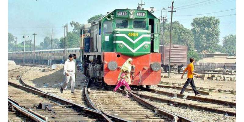 اسلام آباد، ٹرین نے 2 غیرملکی طلباء کو کچل ڈالا۔۔ ایک غیر ملکی جاں بحق