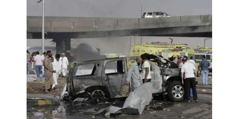 سعودی عرب میں ٹریفک کے حادثے میں تین پاکستانی معتمرین جاں بحق،11دیگر ..