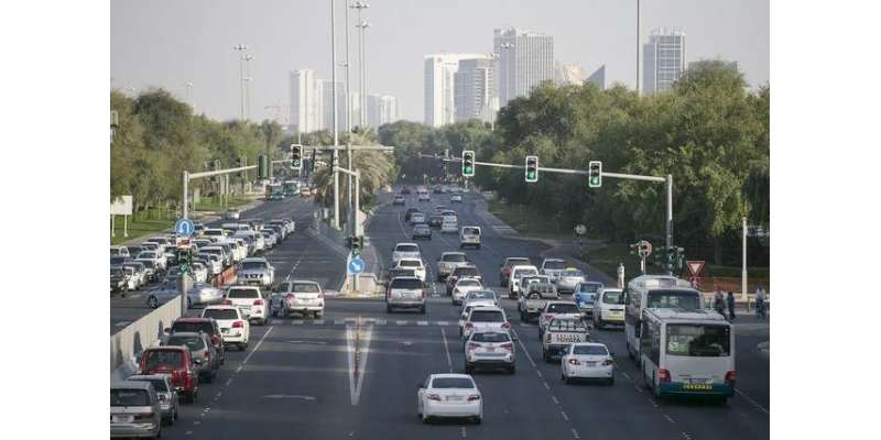 ابو ظہبی: ڈرائیور کی طرف سے ایک سال میں ٹریفک قوانین کی 40خلاف ورزیاں