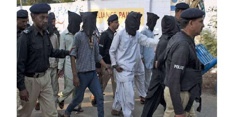 کراچی کے مختلف علاقوں میں پولیس اور قانون نافذکرنے والے اداروں کی کاروائیاں: ..