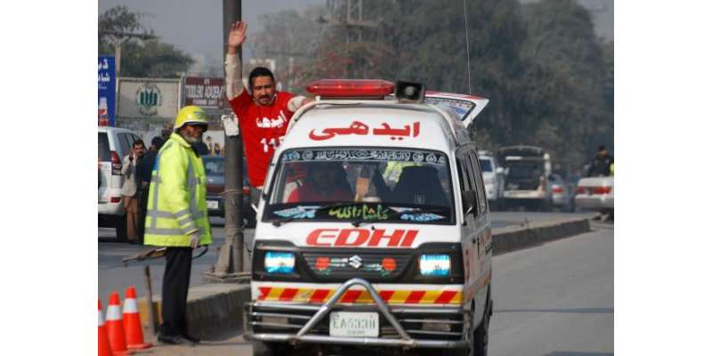 کراچی : لنڈی کوتل مسجد کے قریب مسجد کی چھت گر گئی ، متعدد افراد ملبے ..