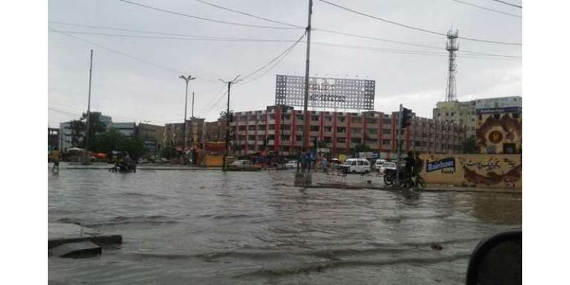کراچی میں بارشوں کے دوران مختلف حادثات میں 14 افراد ہلاک ہوگئے ہیں جبکہ ..