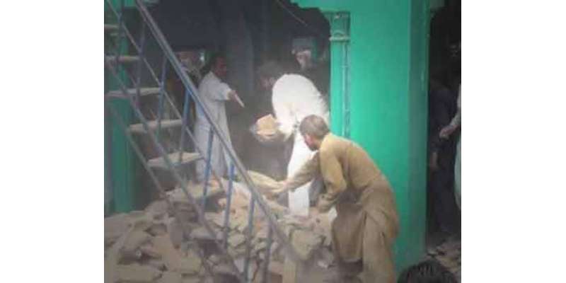 لاہور: لاہور بیدیاں روڈ کے قریب مدرسے کی چھت گر گئی