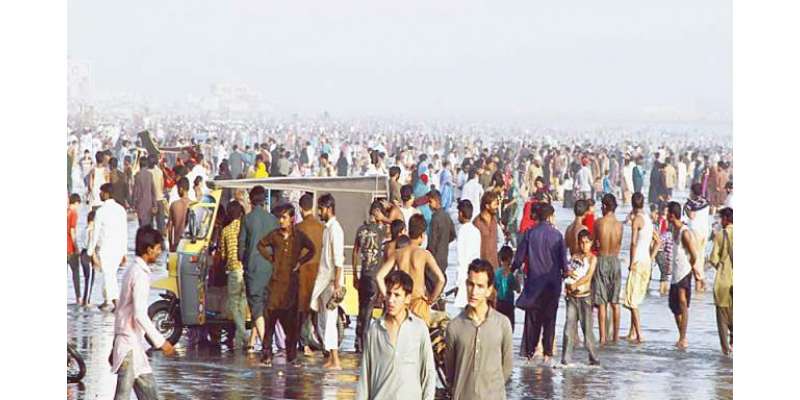 کراچی میں 3 روز کیلئے ساحل سمندر پر نہانے اور ون ویلنگ پر پابندی عائد