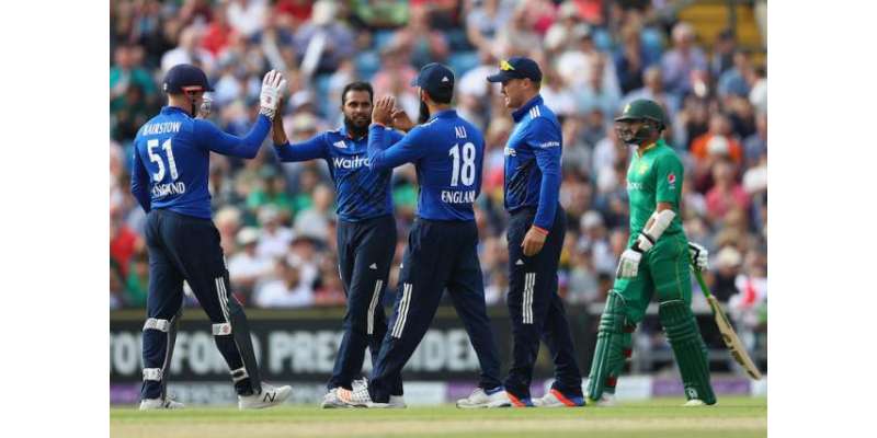 چوتھا ون ڈے ، پاکستان نے انگلینڈ کو جیت کے لیے 248رنز کاہدف دے دیا